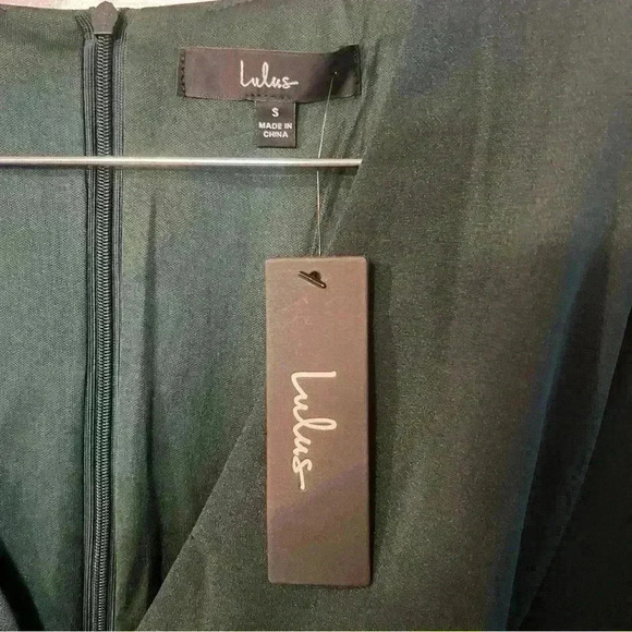 Lulus Glimpse of Glamour Forest Green Bell Sleeve Bodycon Dress Size Small NWT - Picture 2 of 6